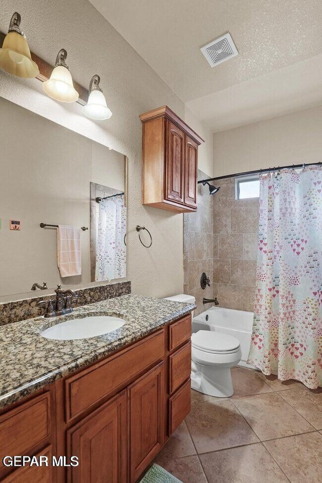 Building Photo - 14125 Rainbow Point Dr