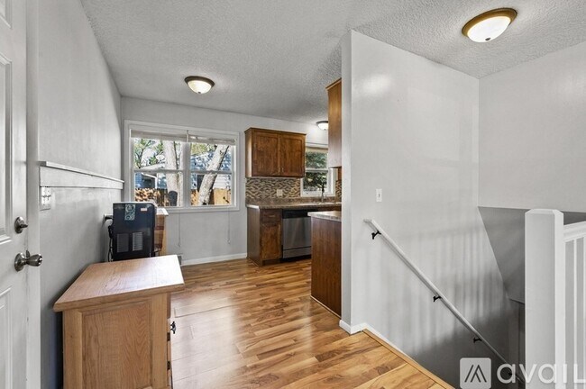 Building Photo - 6601 Jersey Ave N