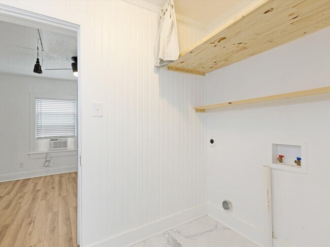 Building Photo - 222 Barnes Bridge Rd