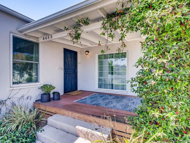 Building Photo - 4655 Castelar St