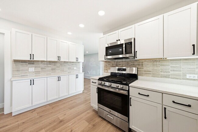 Building Photo - 106 Hawthorne Dr