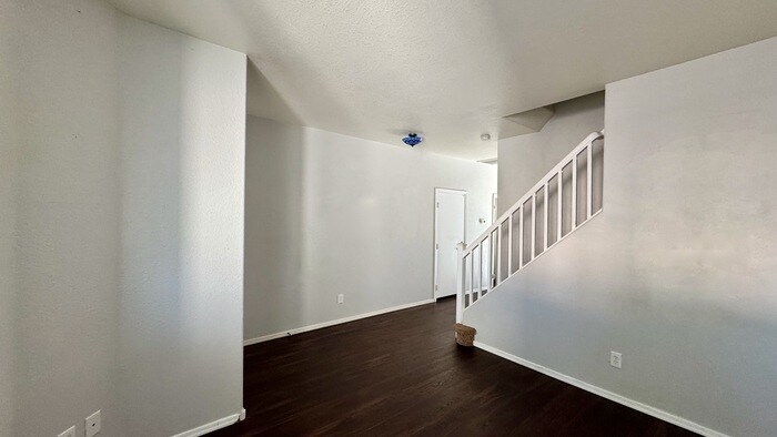 Building Photo - 1221 E Chambers St