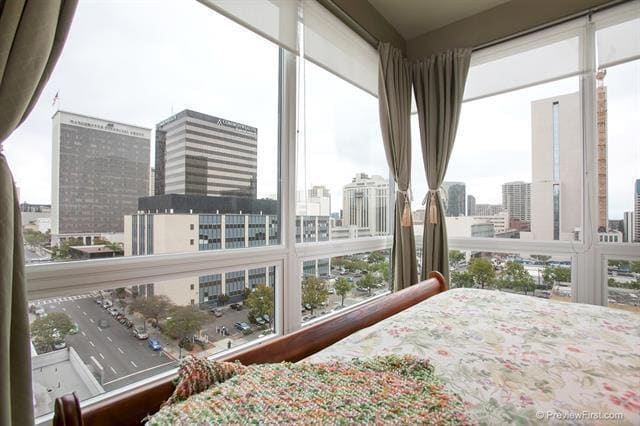 Building Photo - Luxe Loft Living in the Heart of Little Italy