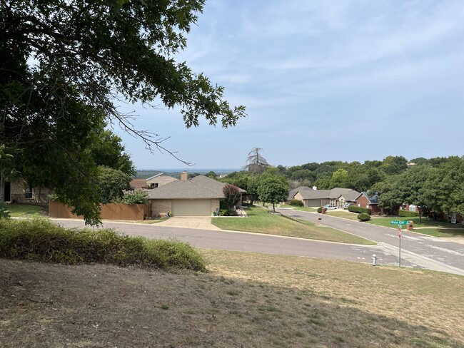 Building Photo - 8836 Hidden Hill Dr