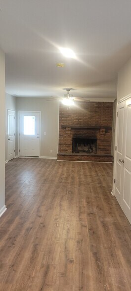 Building Photo - 216 Legion Dr
