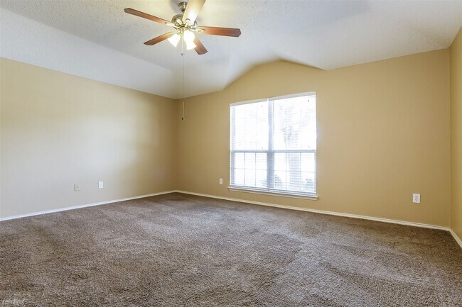 Building Photo - 4 br, 2 bath House - 705 Pine Hollow Dr