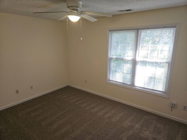 Building Photo - 2225 Violet Bluff Ct