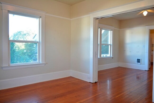 Building Photo - 3956 N Albina Ave