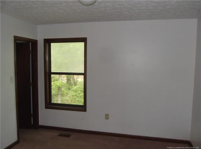 Building Photo - 495 Stiles Pl