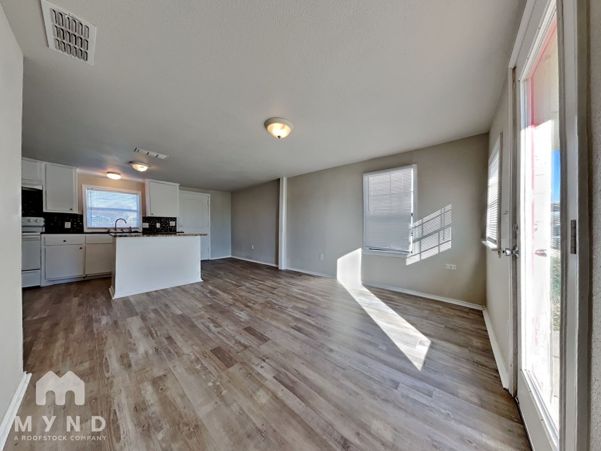 Building Photo - 3309 E 14th St