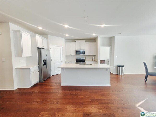 Building Photo - 8142 Century Blvd