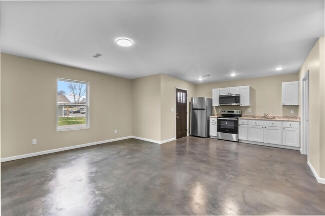 Building Photo - OakWood Acres