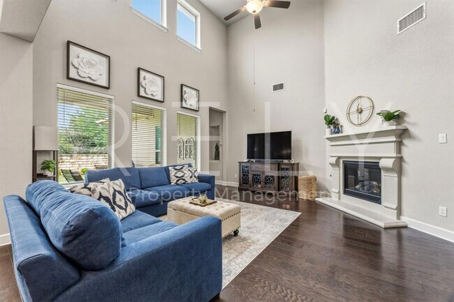 Building Photo - 240 Cross Timbers Dr