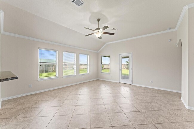 Building Photo - 2043 Plum Rose Ln