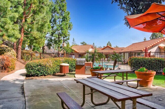 Building Photo - 3877 Pell Pl