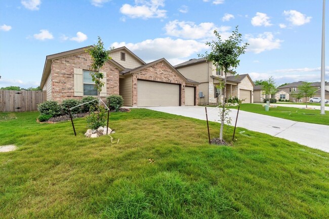Building Photo - 2039 Rowan Wy