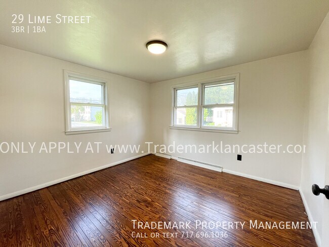 Building Photo - Very Nice Detached Home
