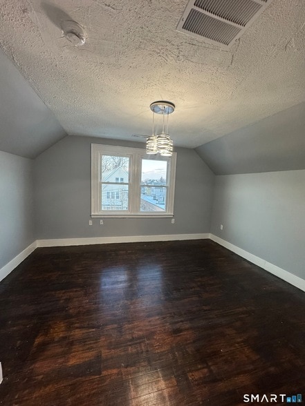 Building Photo - 10 Lester St