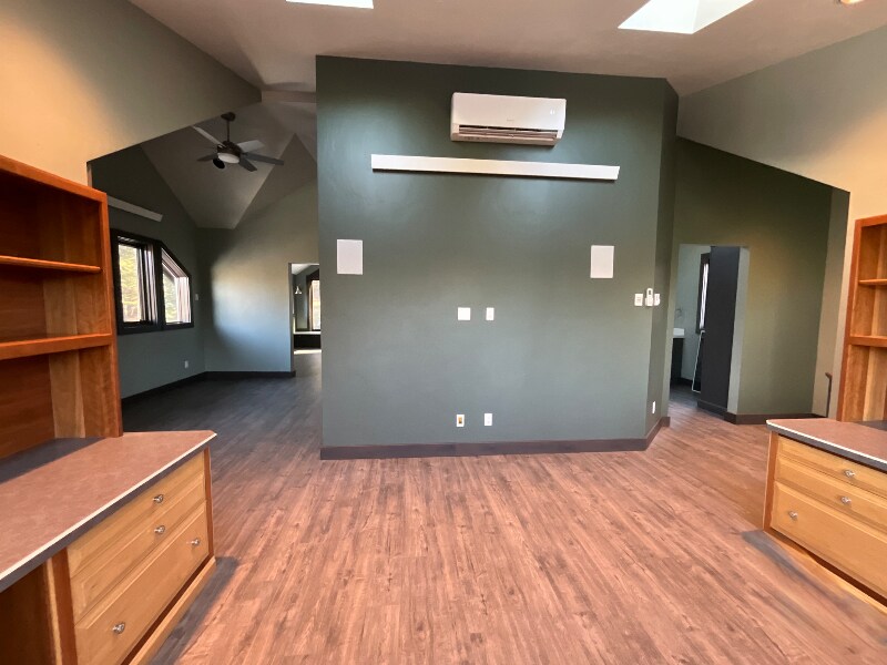 Building Photo - 245 Twin Bridges Rd