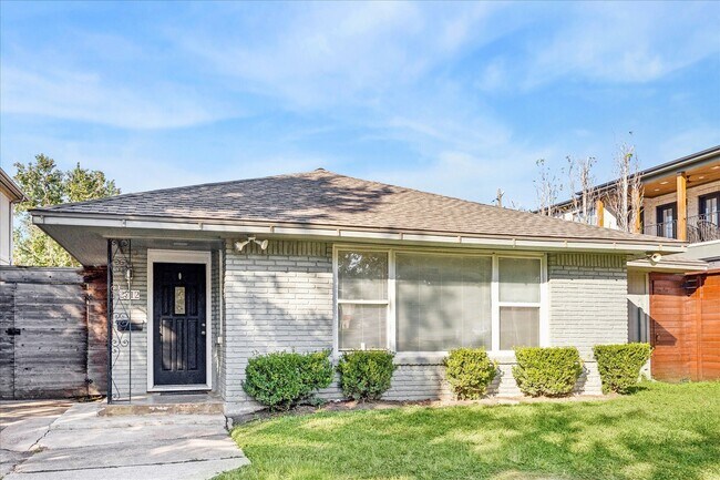 Primary Photo - 2712 W Holcombe Blvd