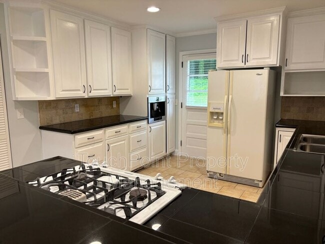 Building Photo - 6515 Randy Dr