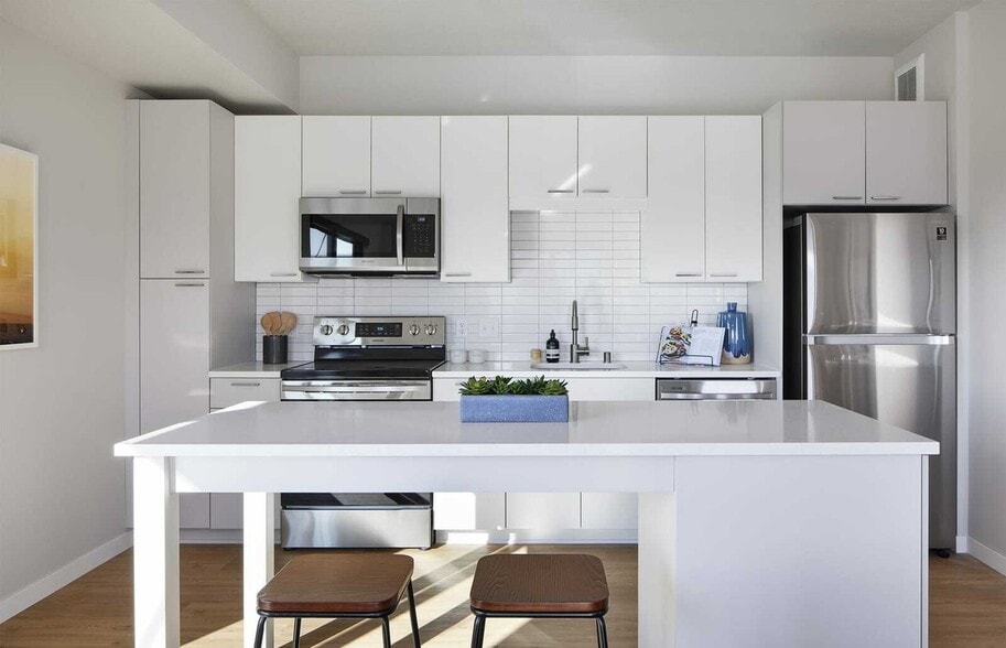 pitch unit kitchen - The Pitch Apartments