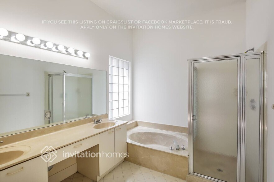 Building Photo - 15860 NW 14th Rd