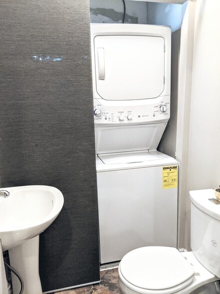 1/2 Bath and Washer/Dryer, Downstairs - 1215 I St SE