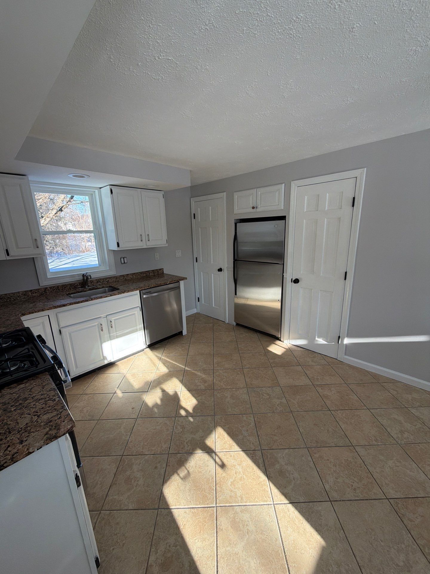 Building Photo - 610 Ives Row