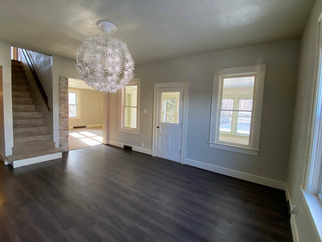 Dining Room - 1137 S Union Rd