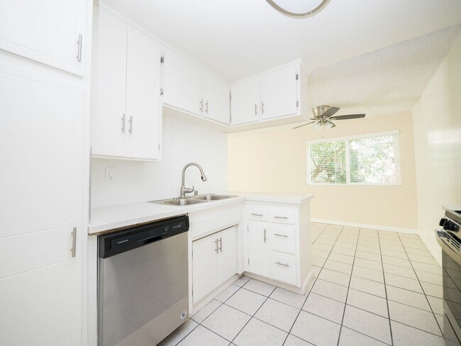 Interior Photo - 1641 Veteran Ave