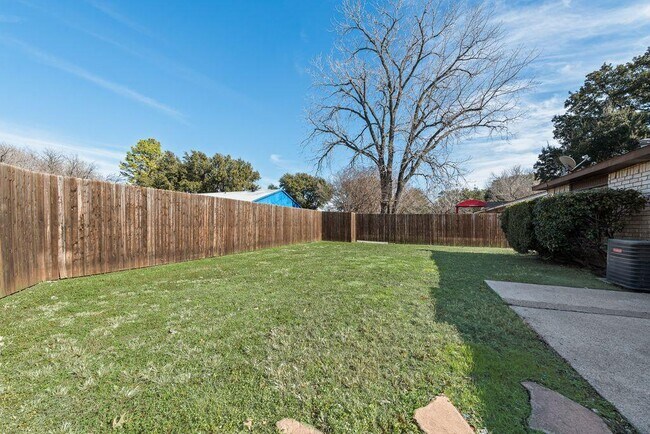 Building Photo - 4209 Martindale Dr