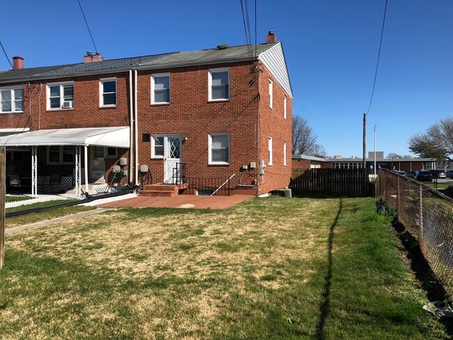 Building Photo - $1795 / 3br - 1600ft2 - Recently Renovated Single Family Home   ** BALTIMORE COUNTY **