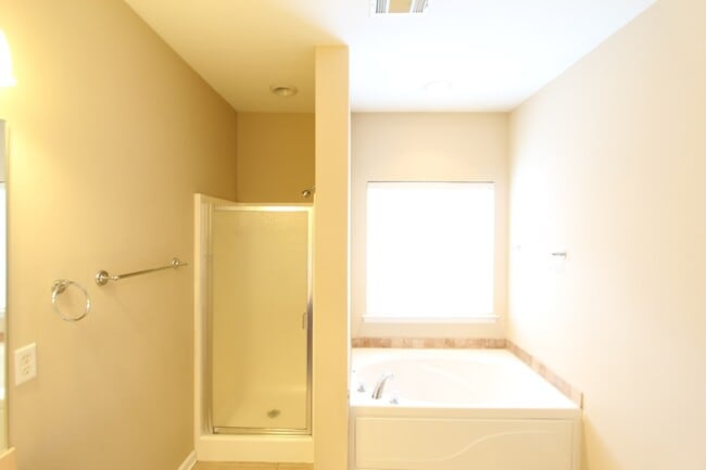 Building Photo - Homewood Area - Oxmoor Glen - Minutes to Downtown & UAB