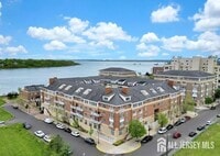 Building Photo - 368 Rector St