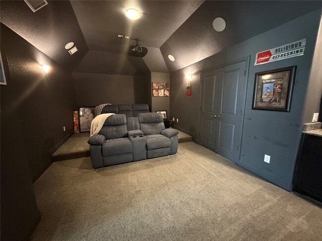 Building Photo - 9840 El Colina Dr