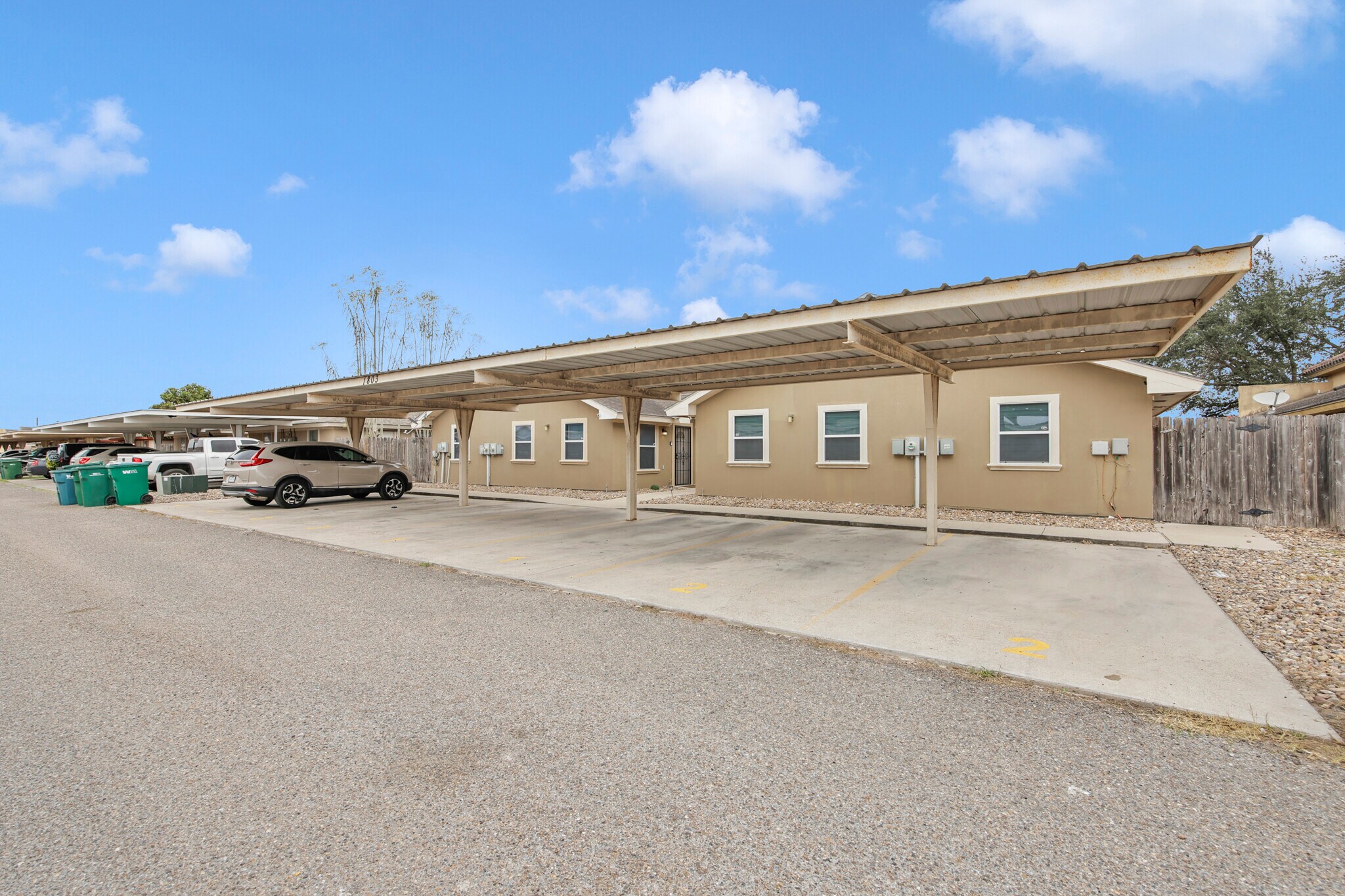 Building Photo - 1805 W Bronze St