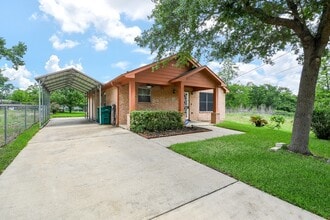 Building Photo - 712 Avenue F