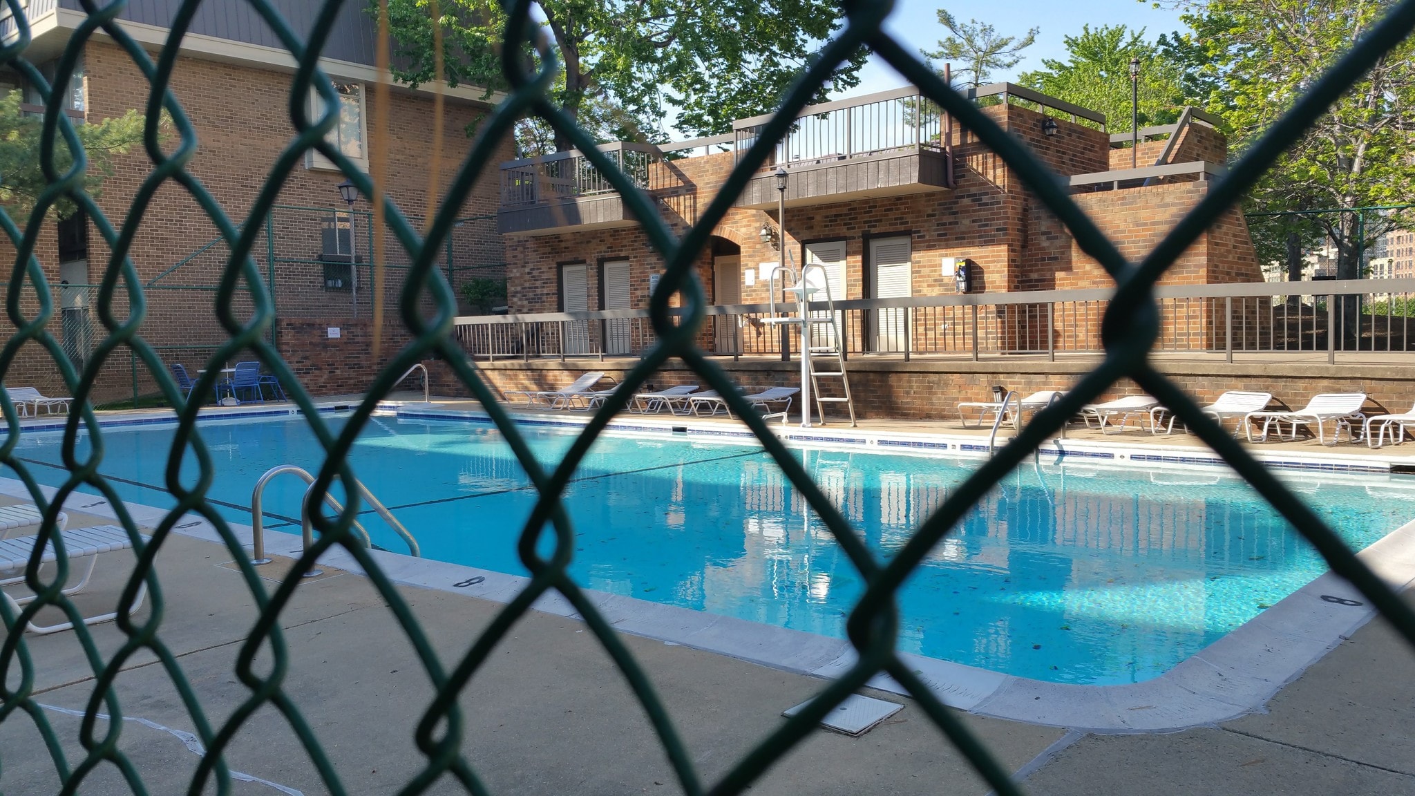 Swimming pool - 648 15th St S