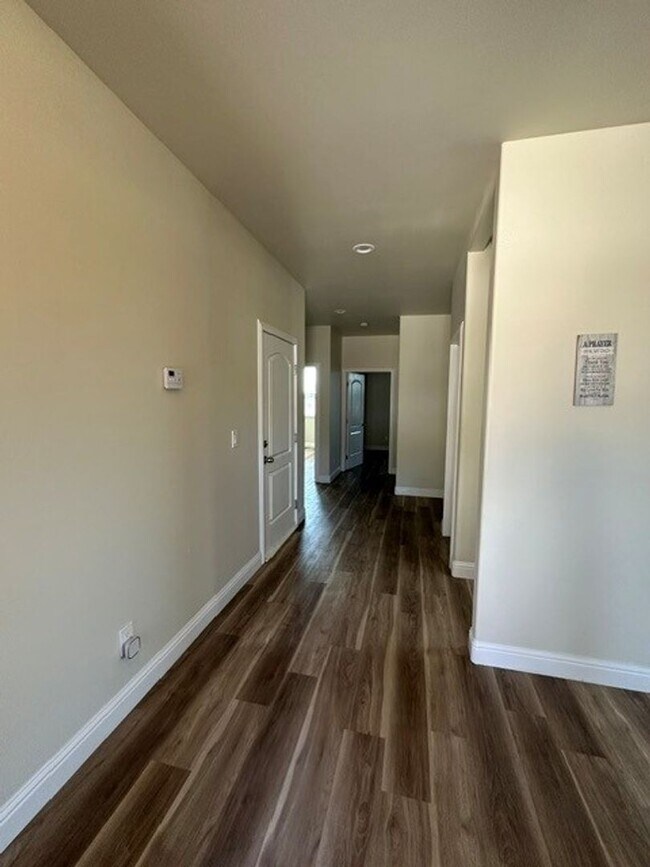 Building Photo - 7175 Vista Ridge Dr
