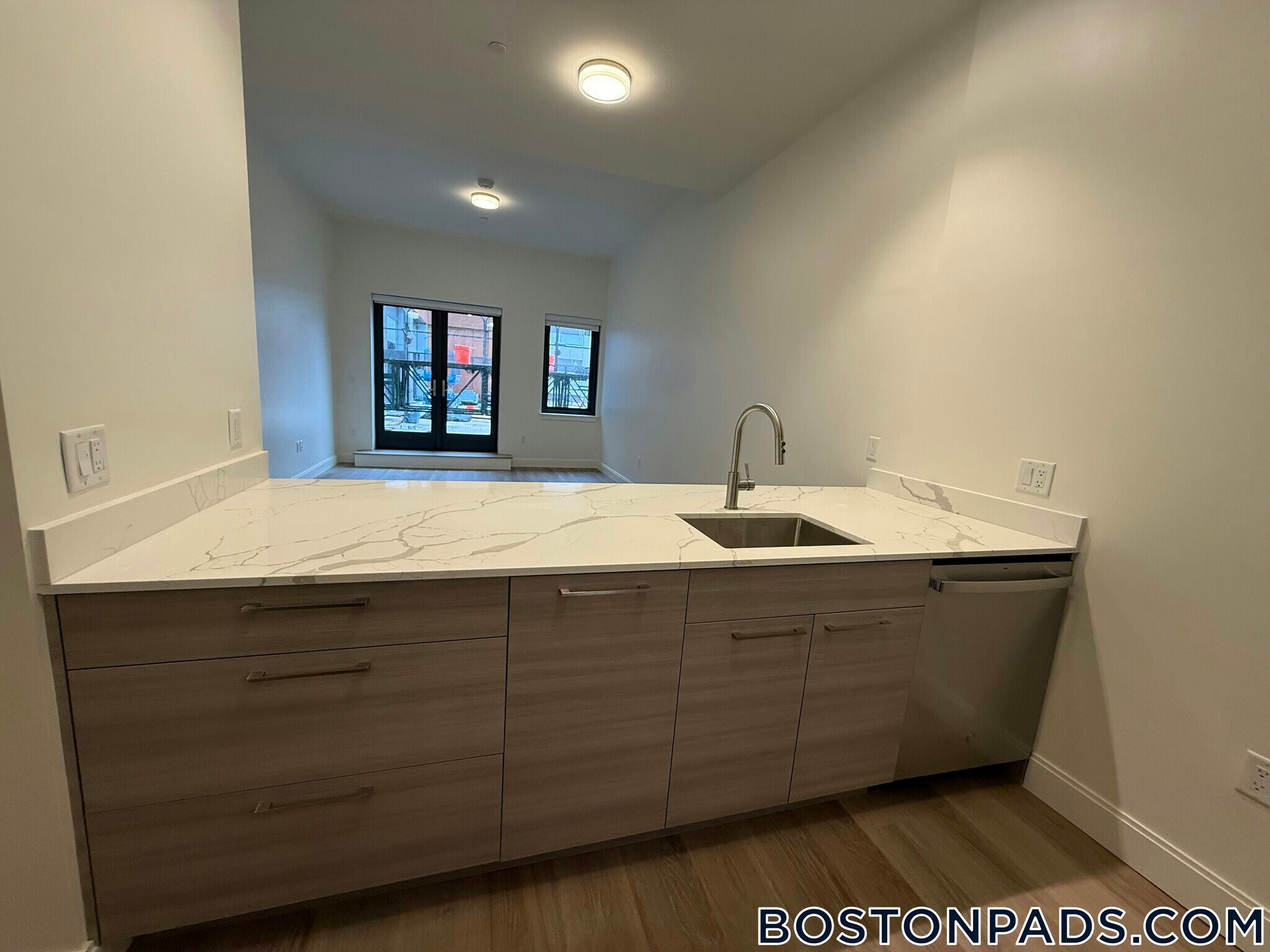 Building Photo - 1079 Commonwealth Ave