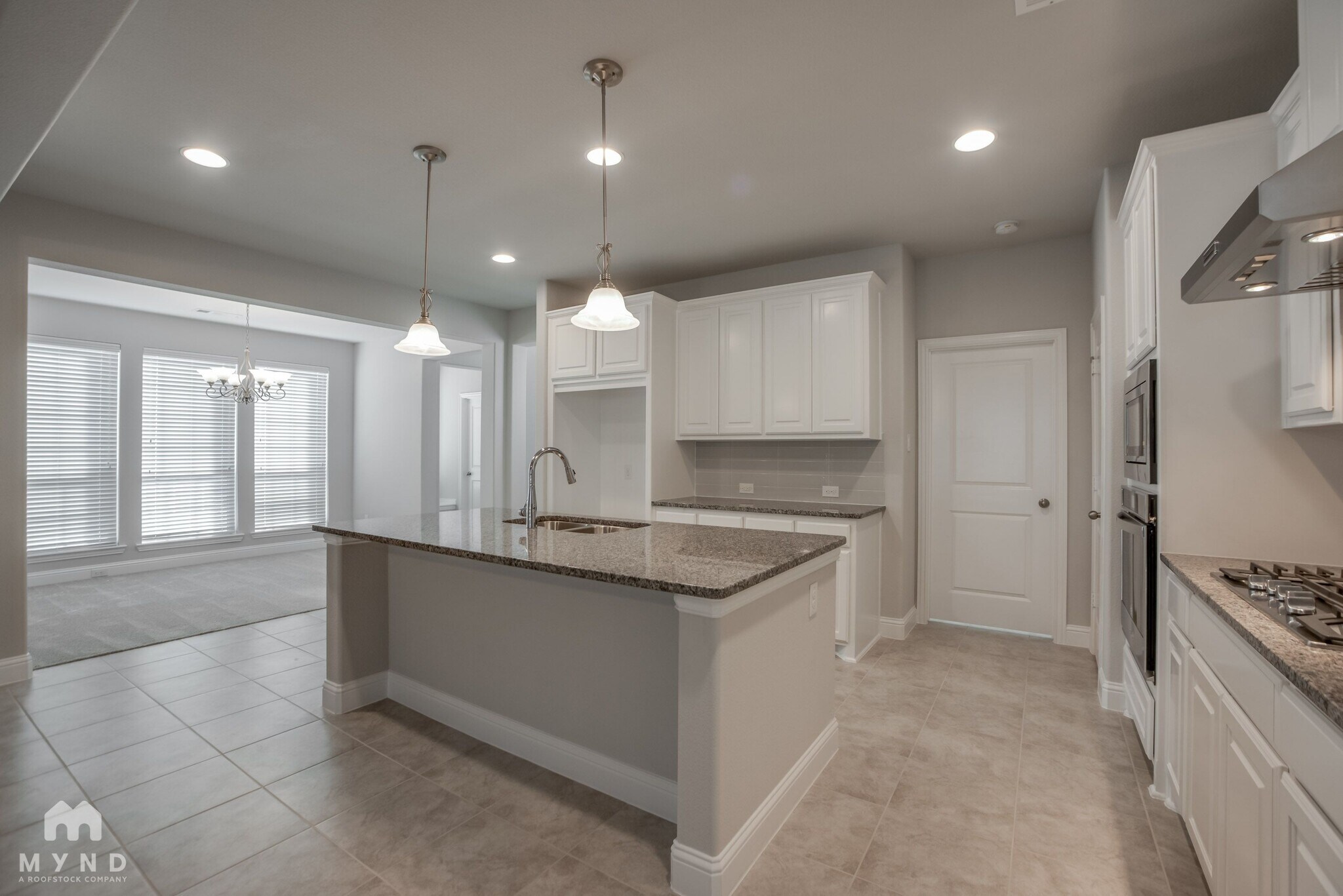 Building Photo - 133 Knight of Realm Blvd