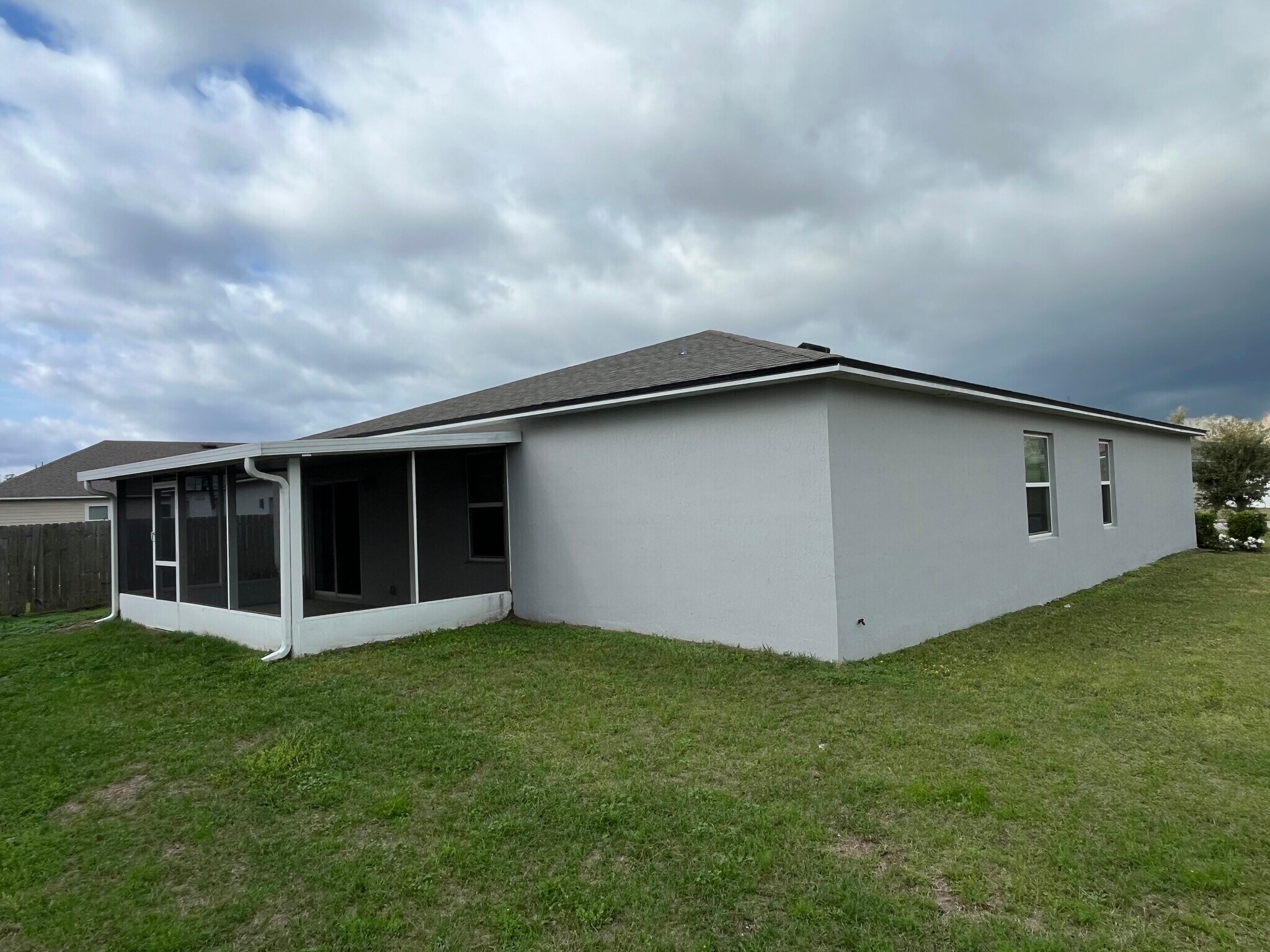 Building Photo - 116 College St