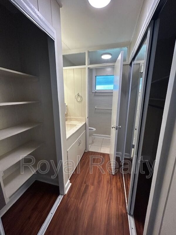 Building Photo - 1380 Uila St