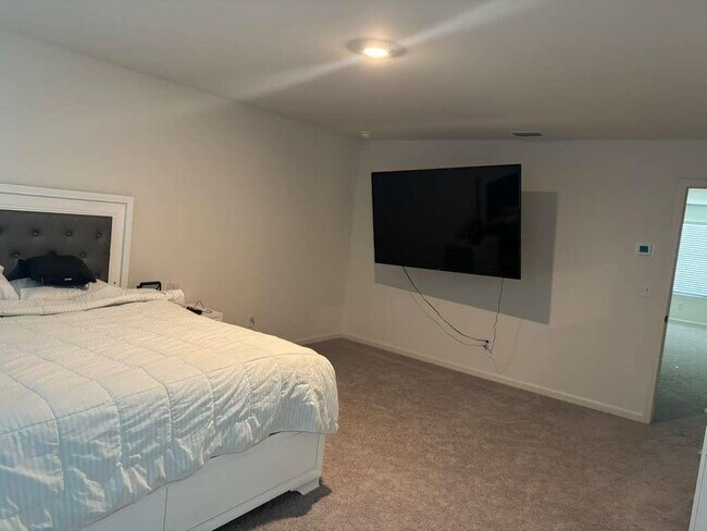 Building Photo - 254 Corinth Dr