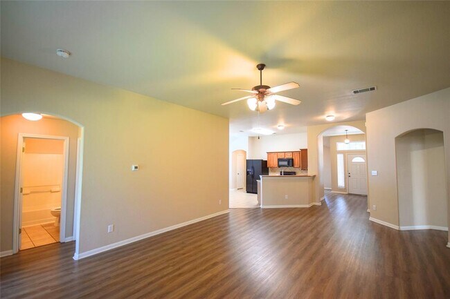 Building Photo - 102 Newport Landing Pl