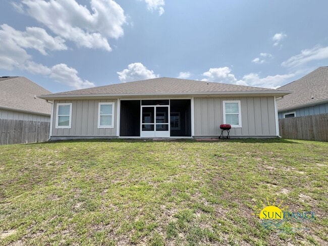 Building Photo - 4-Bedroom SOLAR ENERGY Home in Shoal River Landing!