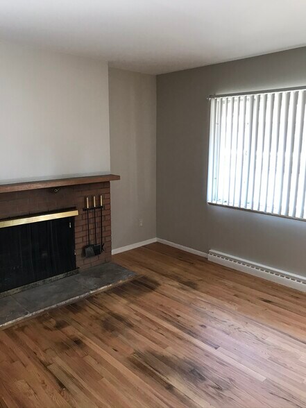 Building Photo - 7991 E Hampden Cir