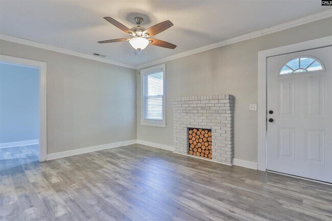 Building Photo - Adorable 3BR/1.5BA Renovated Bungalow Near USC – PRE-LEASING FOR 2026-2027 SCHOOL YEAR