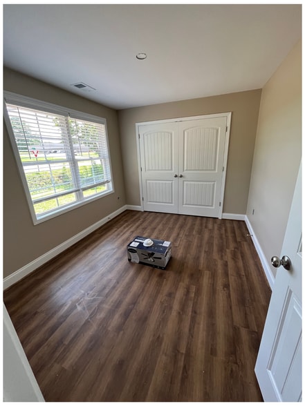 Building Photo - 3 Dixie Ave